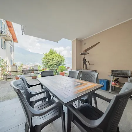 Lake-view Apartment, 1 Min Walk From The Nyaraló