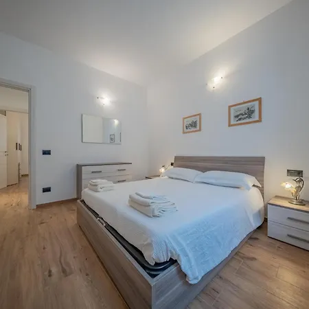 Lake-view Apartment, 1 Min Walk From The Dervio