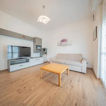 Vakantiehuis Castelaus, View, 1 Min Walk From The Dervio
