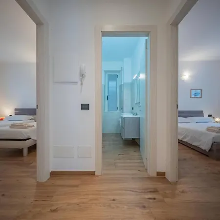 Castelaus, View, 1 Min Walk From The Vakantiehuis Dervio