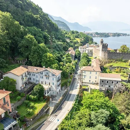Castelaus, View, 1 Min Walk From The Vakantiehuis